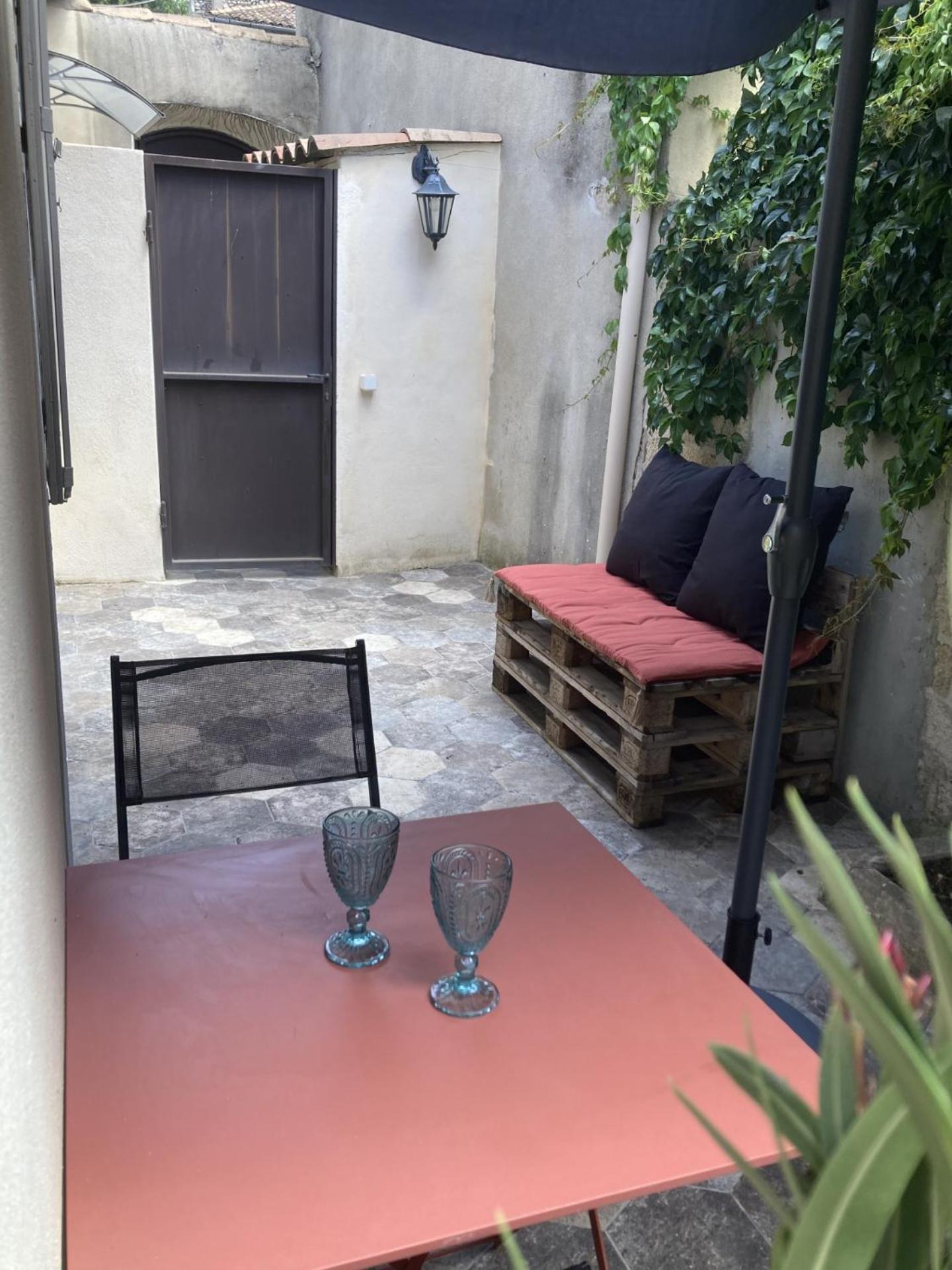 Le studio D'auguste- Cœur de Nîmes-chaleureux-emplacement idéal Exterior foto