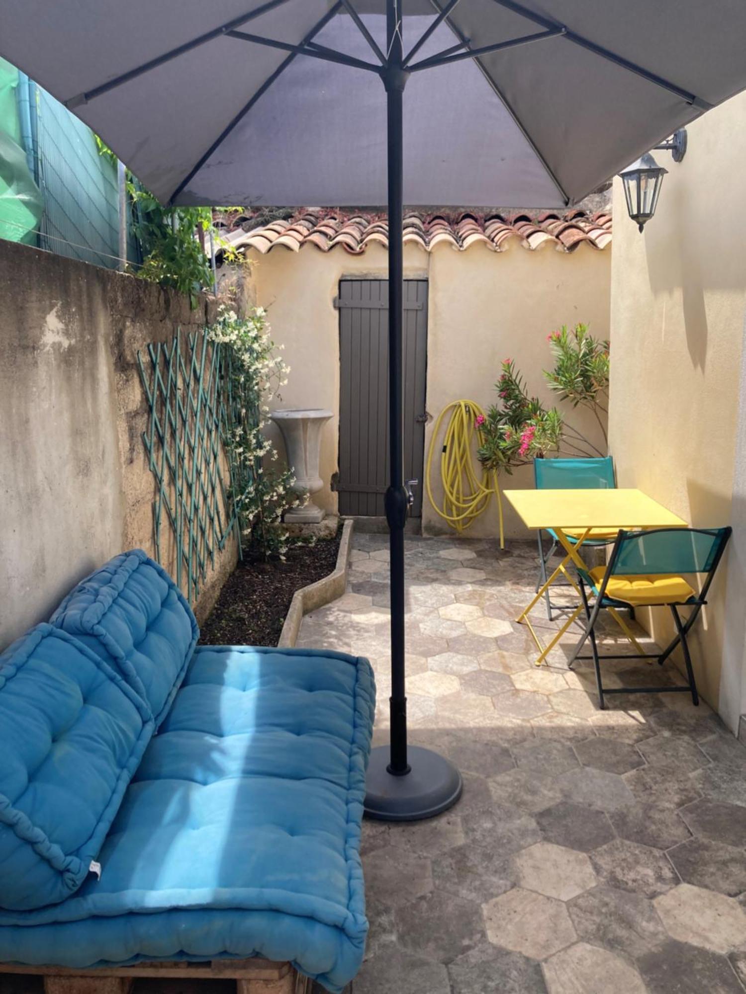 Le studio D'auguste- Cœur de Nîmes-chaleureux-emplacement idéal Exterior foto